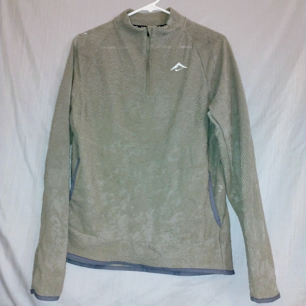 Small Nike Trail Grayish Green Pullover